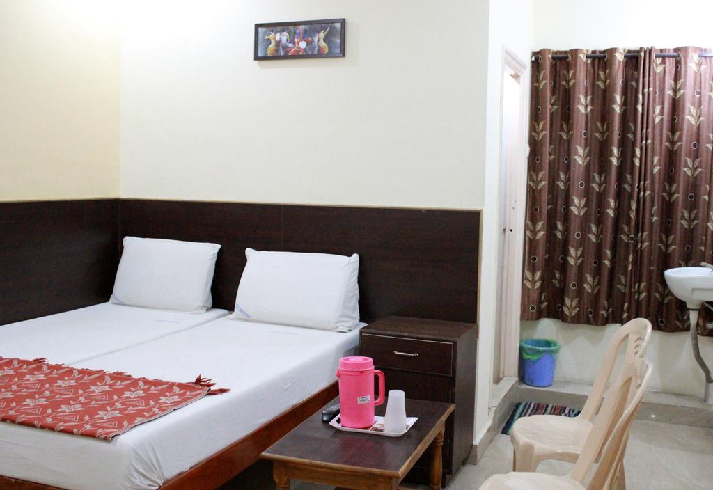 Hotel Sahasra Residency Tirupati Rom bilde