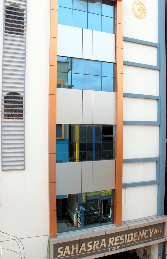 Hotel Sahasra Residency Tirupati Eksteriør bilde