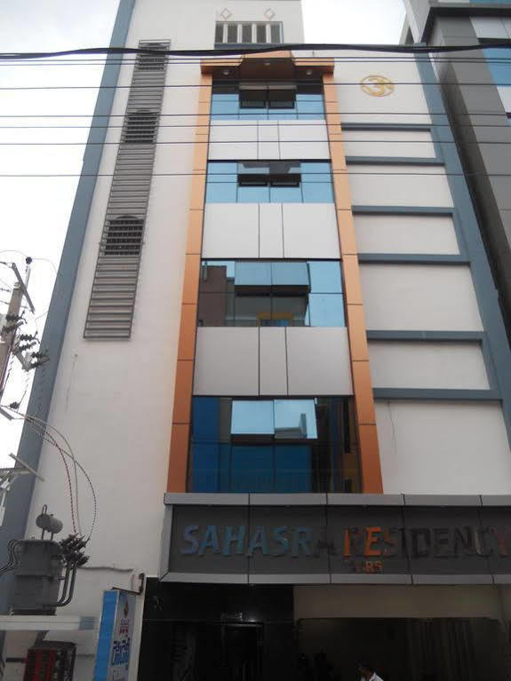 Hotel Sahasra Residency Tirupati Eksteriør bilde